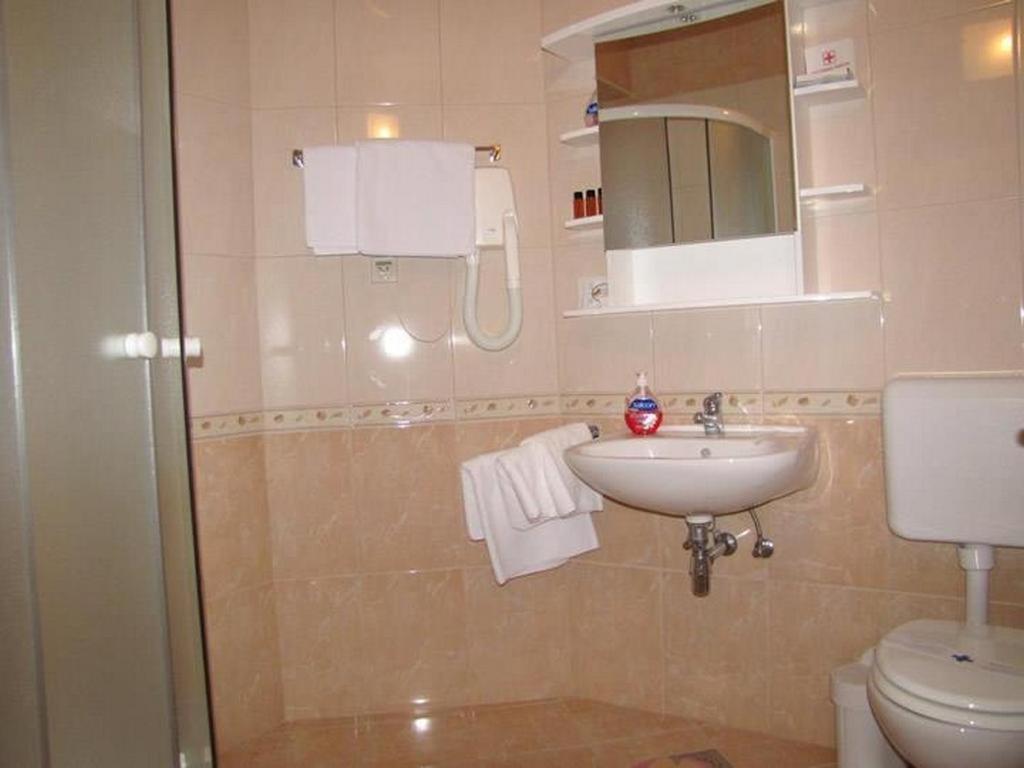 Family Friendly Apartments With A Swimming Pool Nevidjane, Pasman - 18054 Neviđane 외부 사진